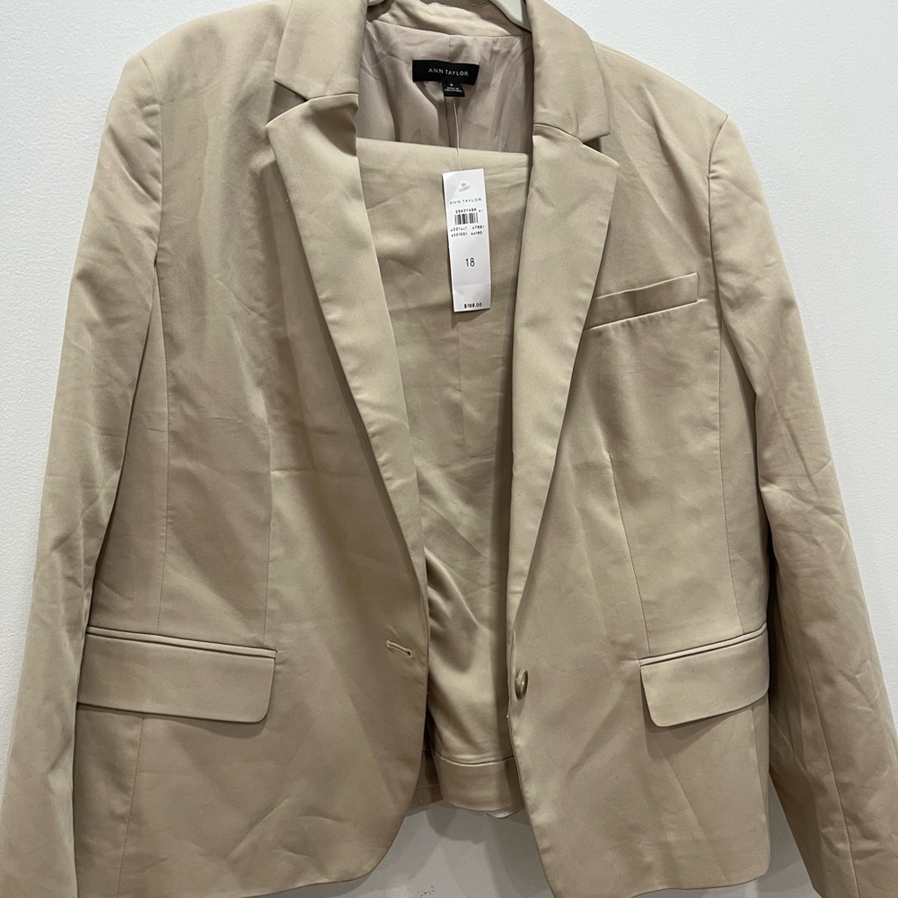 NWT Ann Taylor beige suit separates - size 18 pants and size 18 blazer. Unworn!